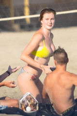 IRELAND BALDWIN in Bikini at a Beach in Malibu 07/13/2020 фото №1264148