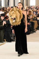 Schiaparelli Haute Couture Spring/Summer 2023 Fashion show in Paris фото №1363854