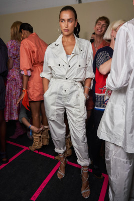 Irina Shayk - 'Isabel Marant' Runway Show in Paris 09/30/2021 фото №1313618
