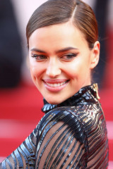 Irina Shayk – ‘The Beguiled’ Premiere at 70th Cannes Film Festival фото №968607