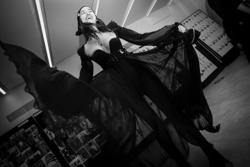 Irina Shayk - Versace Fashion Show in Milan | March 2021 фото №1291751