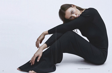 IRINA SHAYK in Vogue Magazine, Latin America January 2019 фото №1129152