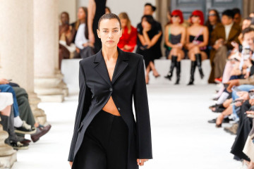 Irina Sheik for Sportmax Fashion Show at Milan Fashion Week 09/20/2024 фото №1408784