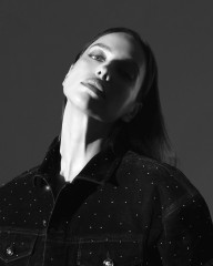 Irina Sheik for NetWork F/W 2024.25 by Cristian Hunter фото №1412539