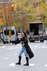 Irina Shayk - New York, Nov 11 '20 фото №1281756