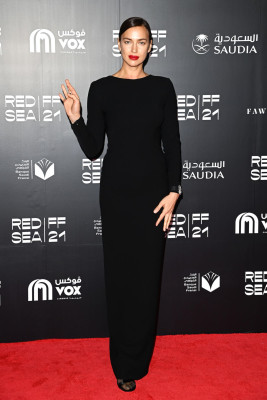 Irina Shayk - Red Sea Film Festival in Jeddah 12/08/2021 фото №1328708
