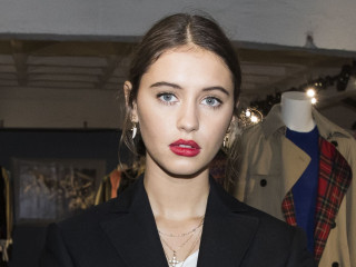Iris Law - Burberry Photography Exhibition Opening in Paris фото №1058523