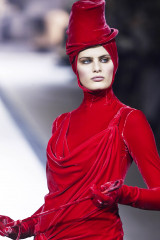 Isabeli Fontana for Jean-Paul Gaultier Haute Couture FW 2003 фото №1388998