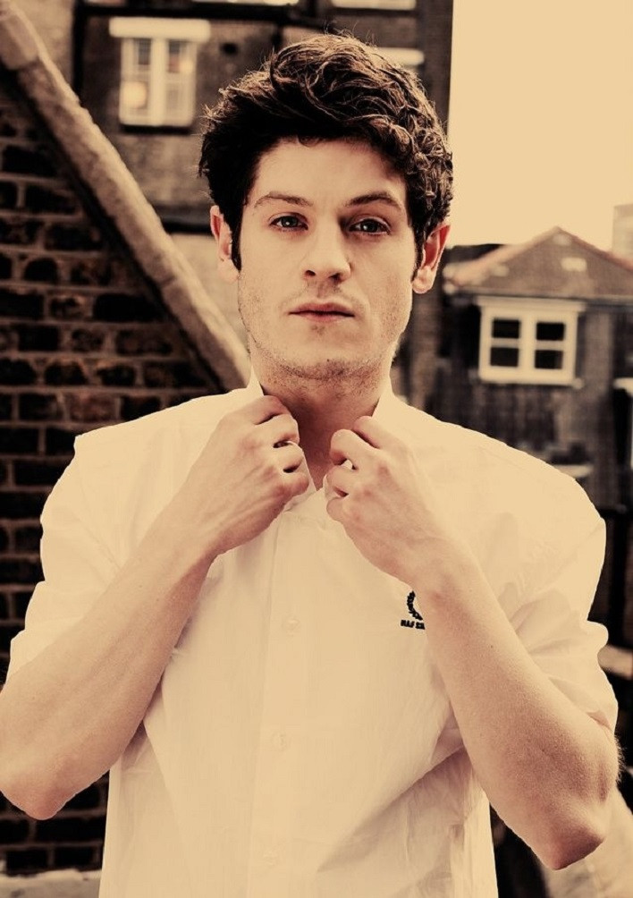 Иван Реон (Iwan Rheon)