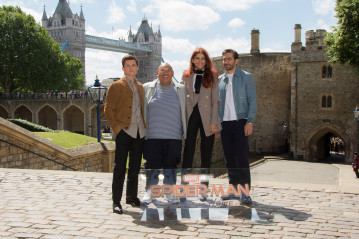 Jake Gyllenhaal at 'Spider-Man Far From Home' Photocall In London || 2019 фото №1213110