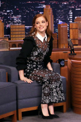 Jane Levy - The Tonight Show Starring Jimmy Fallon | 02.10.2020 фото №1294214