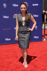 Janel Parrish – Radio Disney Music Awards in Los Angeles фото №960562