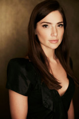 Janet Montgomery – NBC Upfront Portrait Studio 2018 фото №1074334