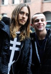 Jared Leto - Jeremy Scott Show at Mercedes-Benz Fashion Week in NY 02/12/2014 фото №1316957