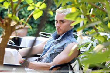 Jared Leto - Photoshoot in Saint Tropez 07/15/2010 фото №1273181