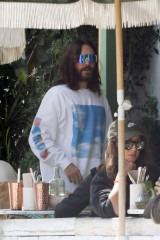 Jared Leto - The Butcher's Daughter in Los Angeles 04/20/2024 фото №1393693
