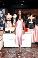 Jasmine Tookes – Victoria’s Secret New Fall Collection Launch in Atlanta фото №1211774