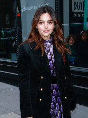 Jenna Coleman – Build Series in NY 01/09/2019 фото №1134045