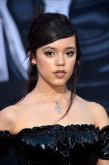 Jenna Ortega – “Venom” Premiere in LA фото №1105634