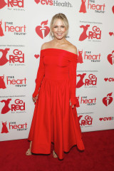 Jennie Garth – at AHA's 2025 Red Dress Collection in New York фото №1411530