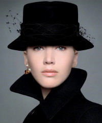 Jennifer Lawrence - Dior Pre-Fall 2020 фото №1347751