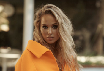 Jennifer Lawrence by Lachlan Bailey for Vanity Fair (December 2021/January 2022) фото №1324520