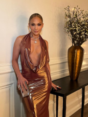 Jennifer Lopez - Pre-GRAMMY Gala in Beverly Hills 02/01/2025 фото №1411542