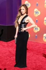 Jennifer Lopez - MTV Movie &amp; TV Awards in Santa Monica 06/05/2022 фото №1343344