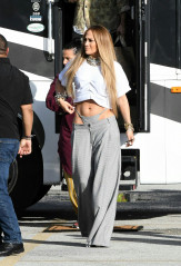 Jennifer Lopez - On The Set Of New Music Video in Miami 11/15/2018 фото №1118842