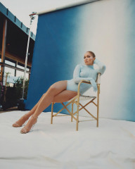 Jennifer Lopez by Micaiah Carter for Elle US (2021) фото №1290753