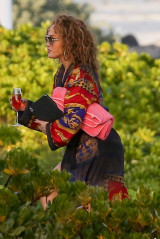 Jennifer Lopez - Turks and Caicos Islands, England // 02.01.2021 фото №1288633