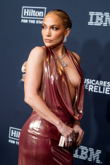 Jennifer Lopez – GRAMMY Awards 2025 фото №1411887