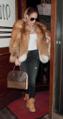  Jennifer Lopez at Madeo restaurant in Hollywood фото №930435