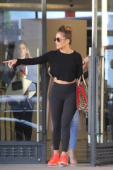  Jennifer Lopez in Tights shopping at Barneys New York in Beverly Hills фото №932153