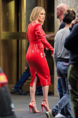 Jennifer Lopez - 'Marry Me' On Set in New York 10/02/2019 фото №1224398