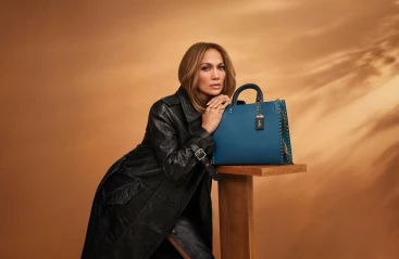 Jennifer Lopez - Coach (2022) фото №1350395