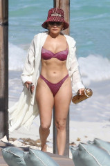 Jennifer Lopez - Turks and Caicos Islands, England // 05.01.2021 фото №1287574