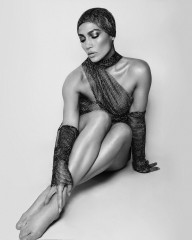 Jennifer Lopez by Daniella Midenge for Allure // March 2021 фото №1289665