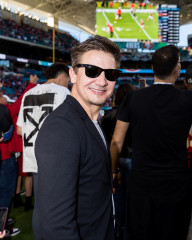 Jeremy Renner - Super Bowl in Miami 02/02/2020 фото №1244780