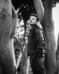 Jeremy Renner - Esquire Photoshoot by John Russo 09/13/2017 фото №1054737