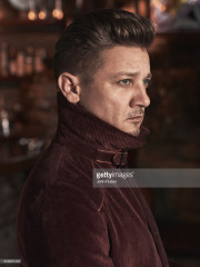 Jeremy Renner - Esquire Photoshoot by John Russo 09/13/2017 фото №1054735