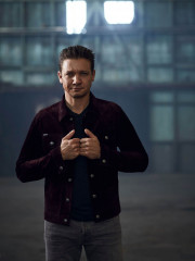 Jeremy Renner for Nobleman Magazine by John Russo 06/14/2017 фото №1078141