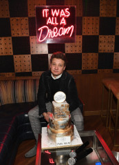 Jeremy Renner - On The Record Speakeasy And Club Party in Las Vegas 01/19/2020 фото №1244726