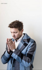 Jeremy Renner for August Man - Singapore фото №951357