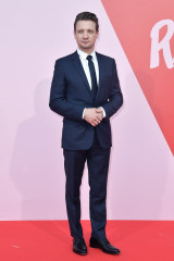 Jeremy Renner at 70th Annual Cannes Film Festival фото №970932