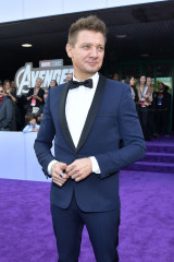 Jeremy Renner - Avengers Endgame World Premiere in LA 04/22/2019 фото №1162069