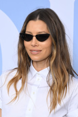 Jessica Biel - Dior Homme Spring Summer 2023 Show in Paris фото №1369095