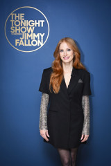 Jessica Chastain – Tonight Show Starring Jimmy Fallon in New York  фото №1383274