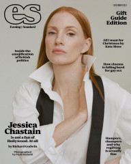 Jessica Chastain – Evening Standard Magazine, December 2023 фото №1381936