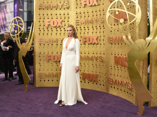 Jodie Comer - 71st Emmy Awards (Arrival) - September 22, 2019  фото №1269432